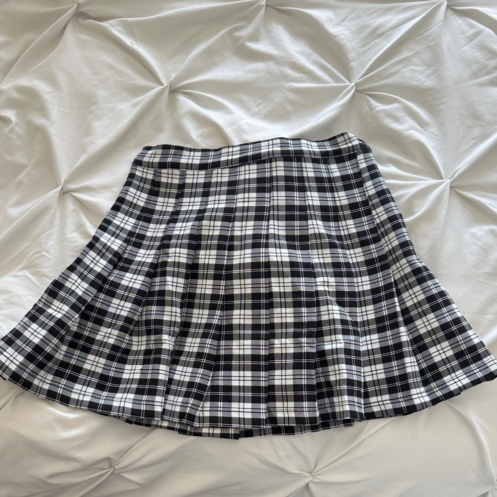 Plaid Black and White Women's Skirt (Australian sizing. Fits like a 6)